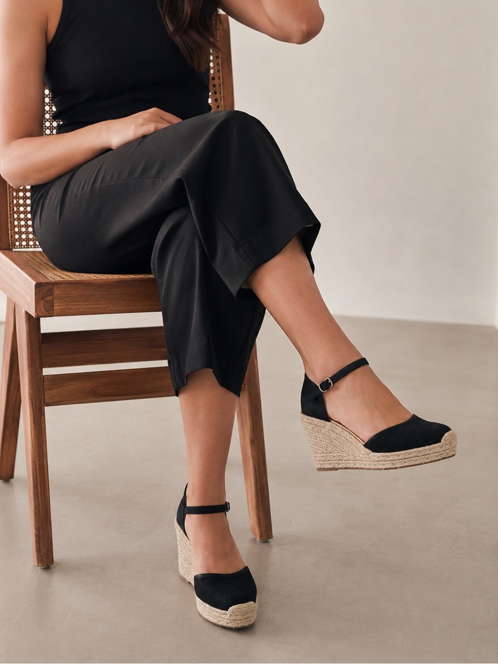 Naturalizer Black Espadrille Wedge Sandals Size 9.5 Comfort Shoes
